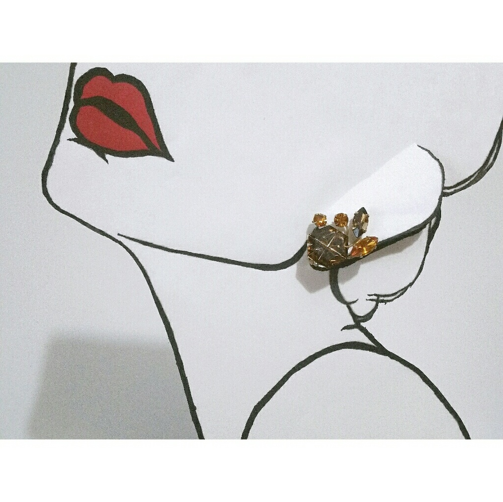 Vintage Beau Jewels rootbeer climber earrings
